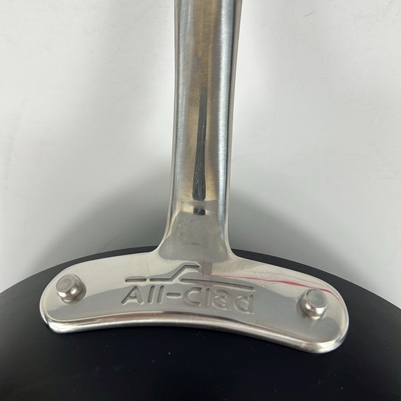 All-Clad Essentials Hard-anodized Non-Stick Fry Pan Skillet Omelette 8.5 in NEW - Picture 9 of 9
